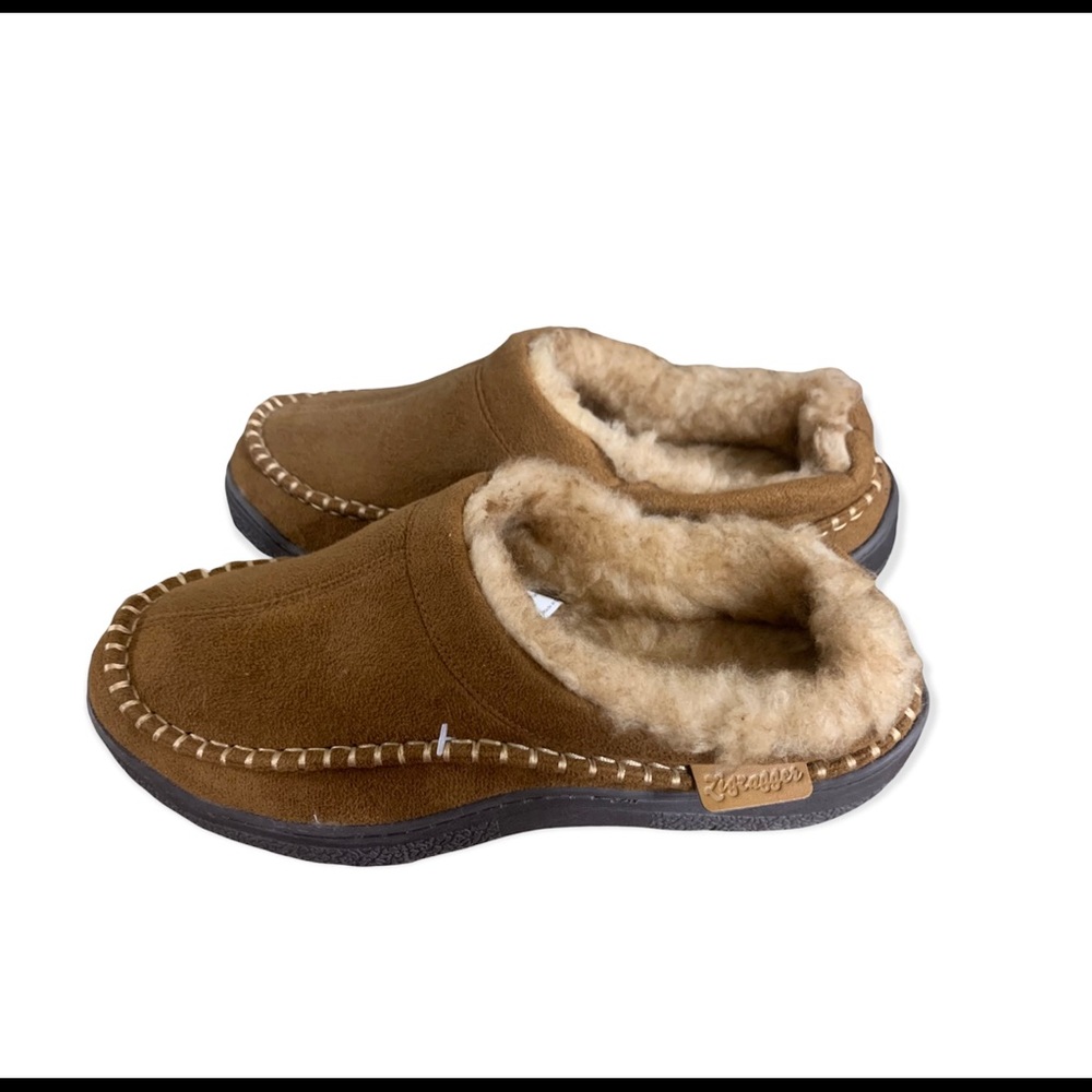 Zigzagger Men’s (7-8) Brown Microsuede Fleece-lined House Shoe, Indoor/Outdoor